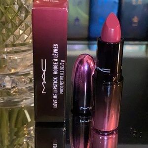 MAC - Love Me Lipstick (NIB)